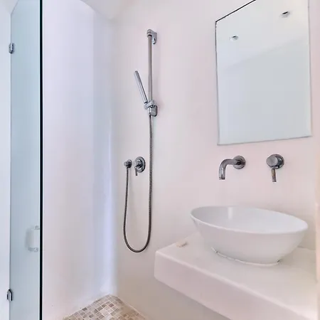 لا ميزون كالوغيرا 4*