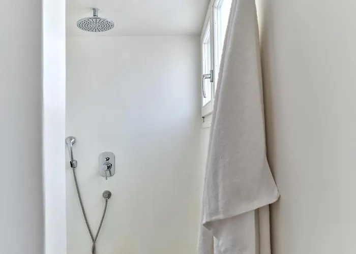 لا ميزون كالوغيرا بيت ضيافة