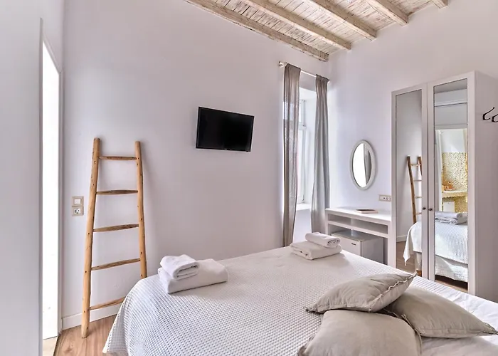 لا ميزون كالوغيرا