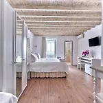 La Maison Kalogera