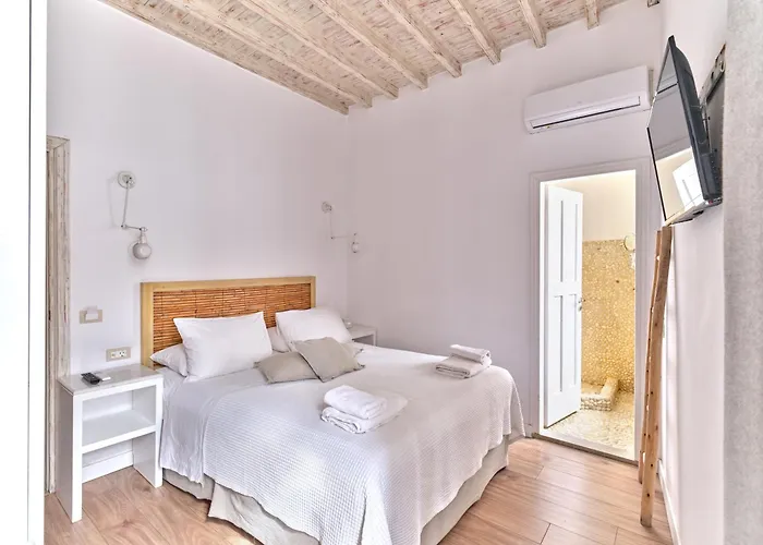 Konukevi La Maison Kalogera