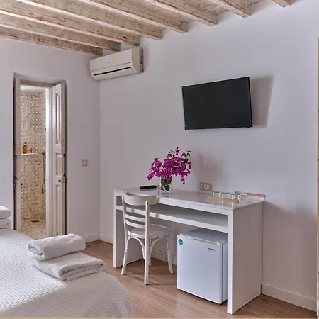 Pensionat La Maison Kalogera 4*